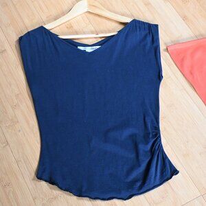 EUC VTG DvF Silk Blend, Cap Sleeve Ruched Fitted Top Blouse Small Black